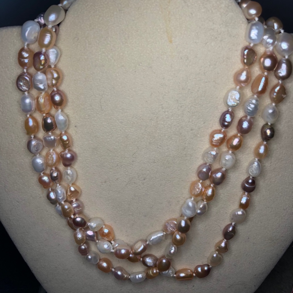 Fresh water pearl necklace